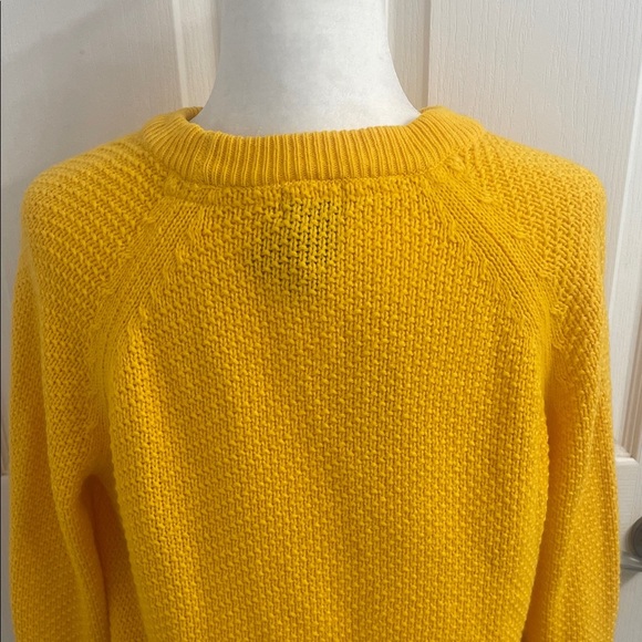 H&M Vibrant Yellow Crew Neck Sweater  Long Sleeve Drop Shoulders Sz M - Picture 6 of 12